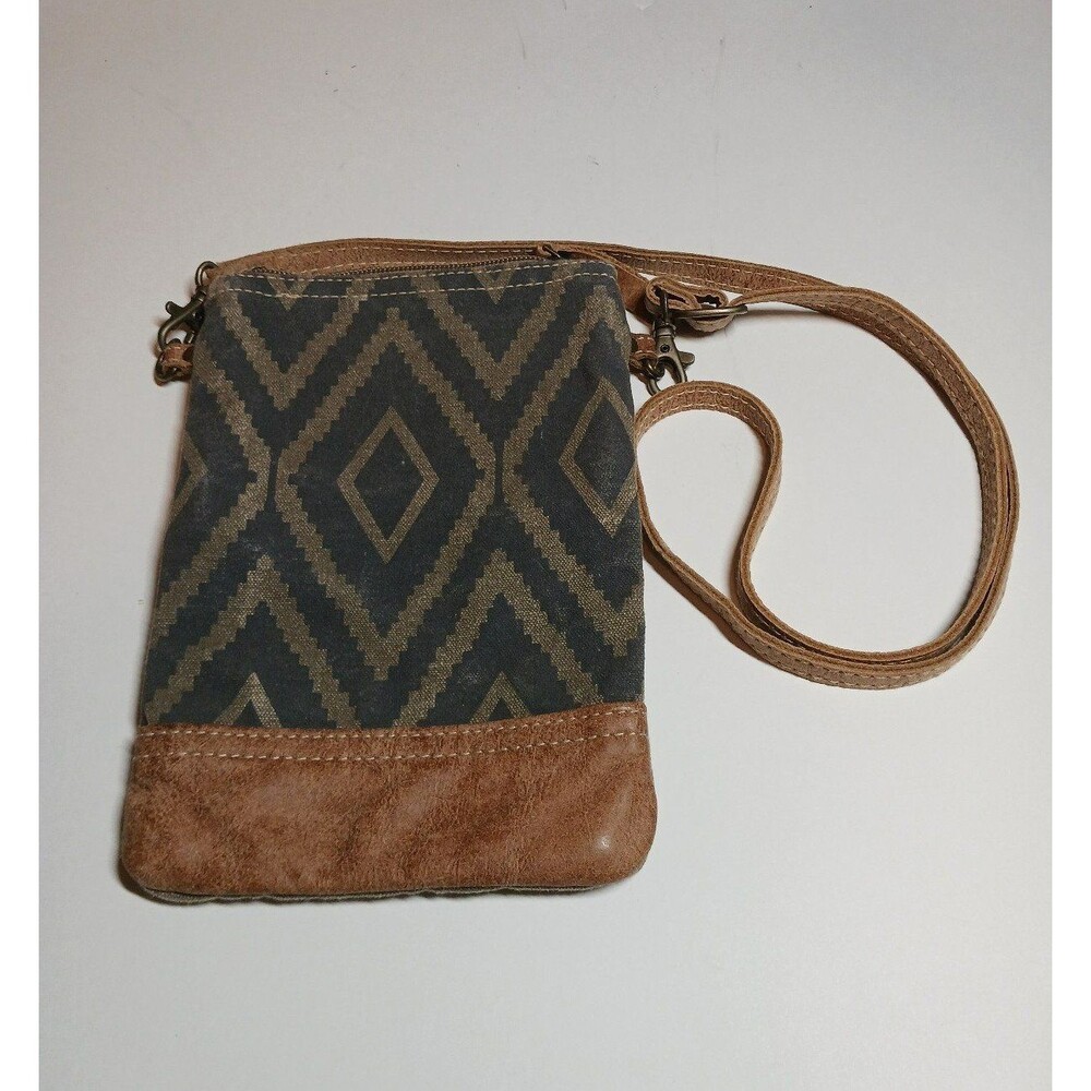 Myra Crossbody bag Chevron print